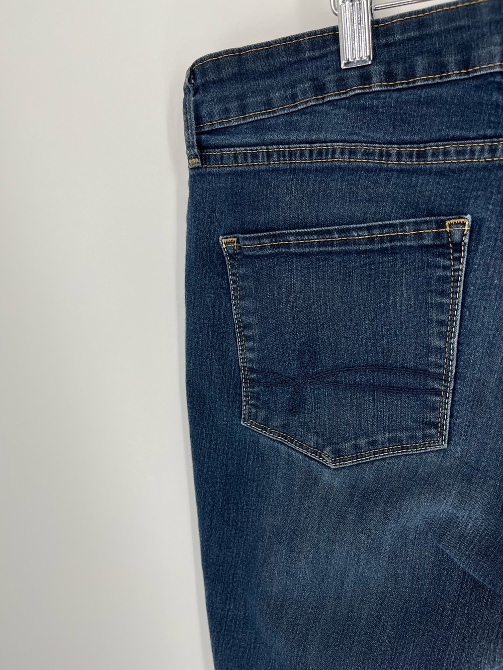 Denizen Levi's Modern Skinny Jeans Women’s Size 8 in Dark Wash Blue - Picture 13 of 15